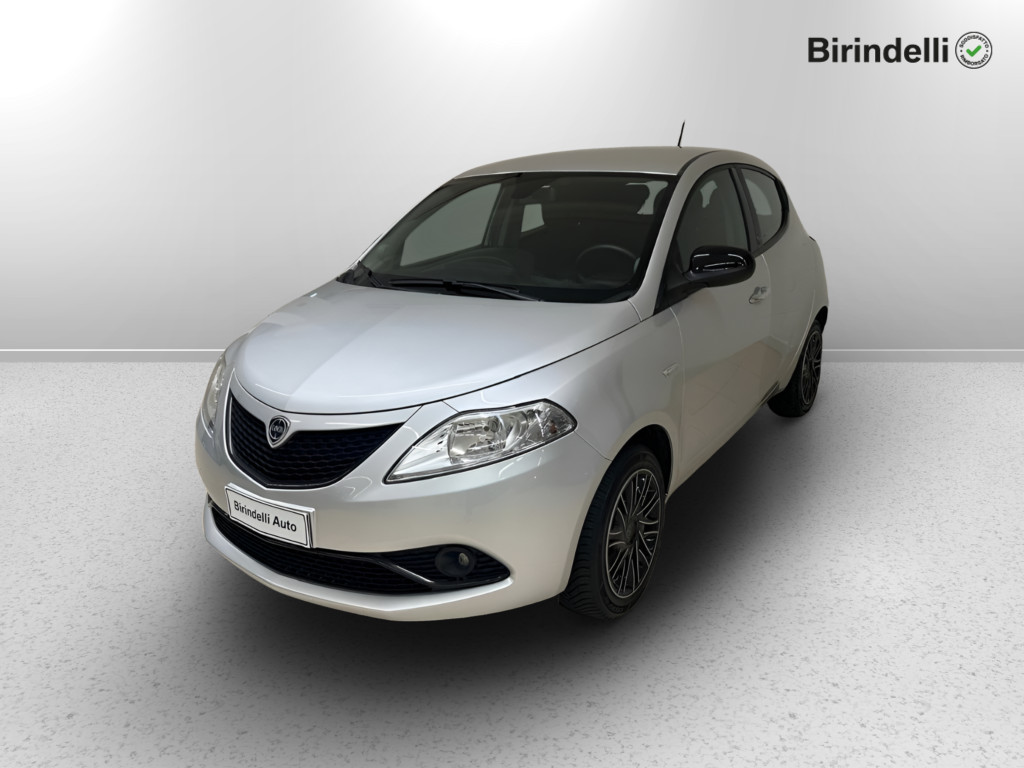 LANCIA Ypsilon 3ª serie - Ypsilon 1.0 FireFly 5 porte S&S Hybrid Ecochic Silver